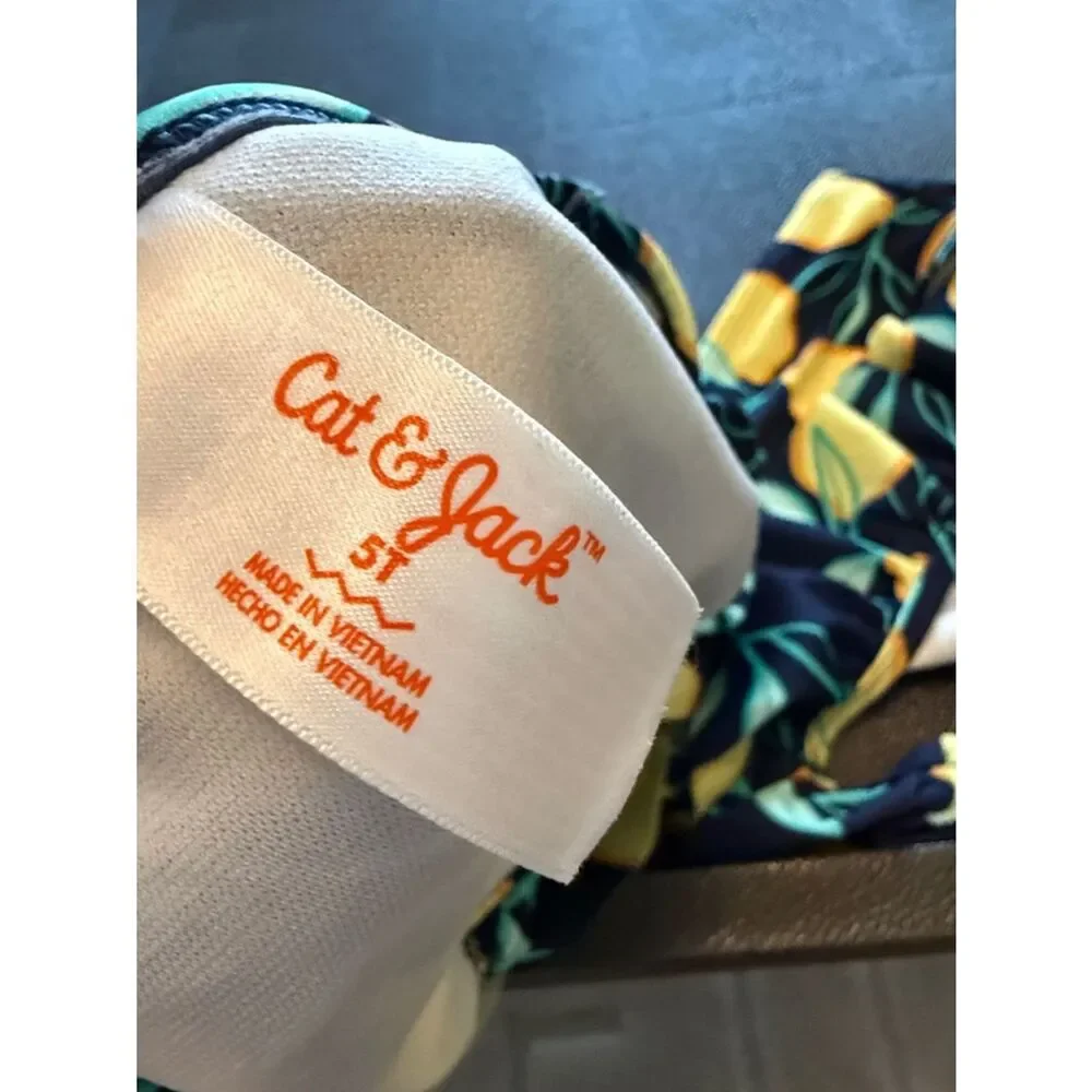 Cat & Jack Yellow and Blue Kids Two-Piece lemon print Ruffle details size 5T